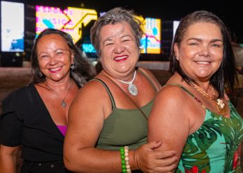 Verão Sergipe 2026 atrai famílias e movimenta economia na Praia do Abaís