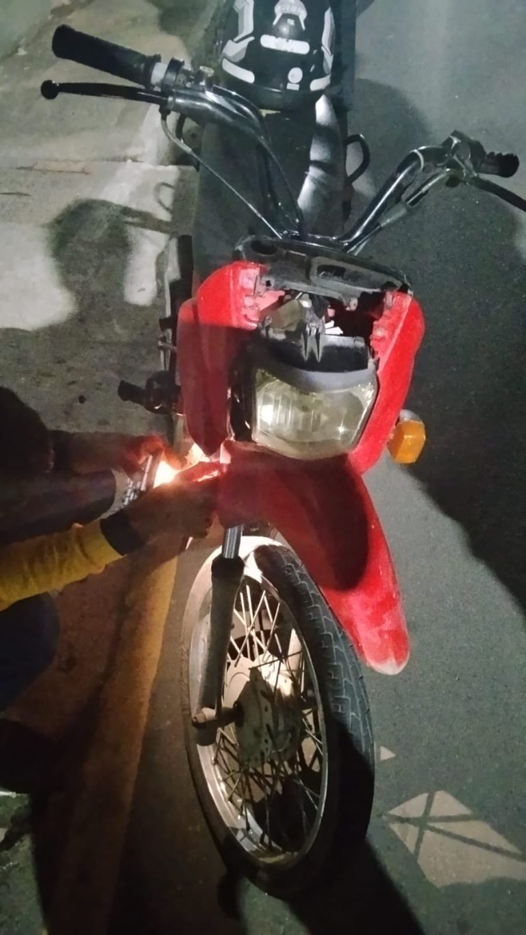 Entregadores se mobilizam e recuperam  moto furtada