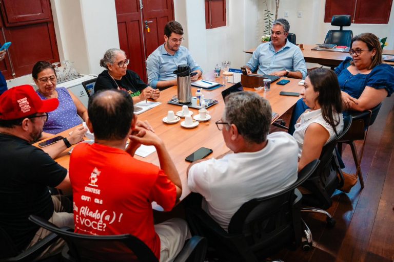 Prefeito Sérgio reafirma compromisso com valorização dos professores em Lagarto