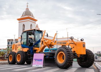 Ibrain de Valmir destaca entrega de motoniveladora para Lagarto