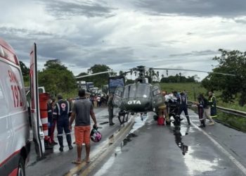 Gestante é resgatada após capotamento na BR-101