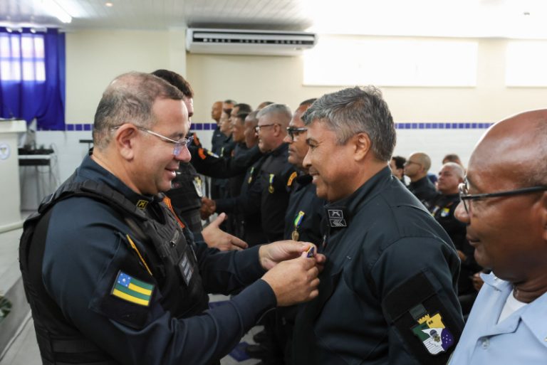 PMSE realiza entrega de medalhas para militares do 7º Batalhão e da 4ª Companhia Independente