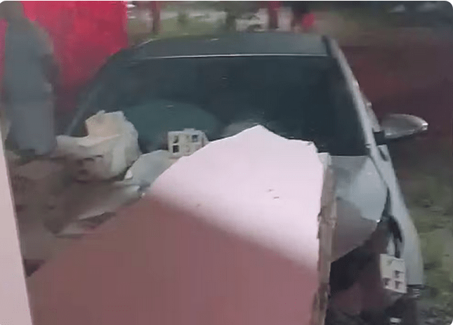 Screenshot 2026-03-10 at 18-54-03 Carro invade casa e atinge quarto de criança em Cristinápolis G1