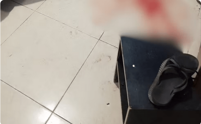 Suspeito é preso e mulher é encontrada esfaqueada dentro de casa