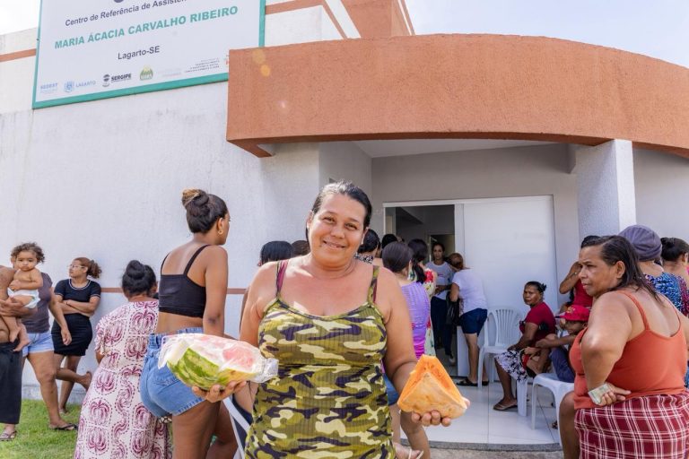 Prefeitura de Lagarto distribui mais 400 cestas de alimentos para famílias pelo PAA