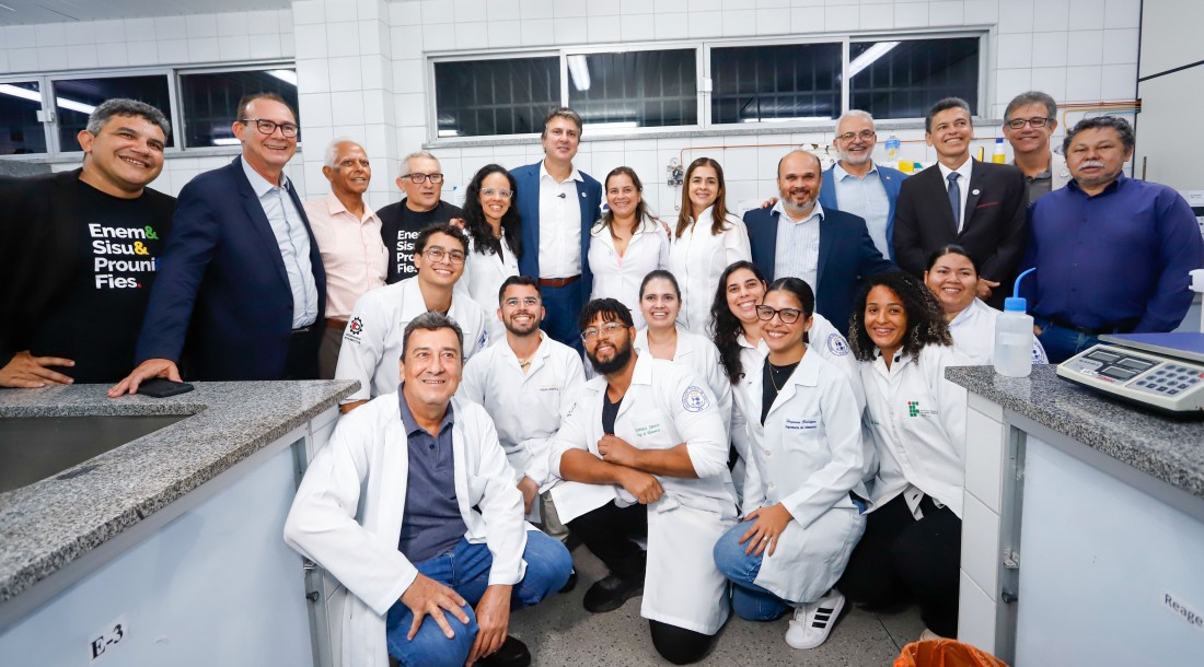 slide_998fd3729c23055d0a04efe65cd983f8