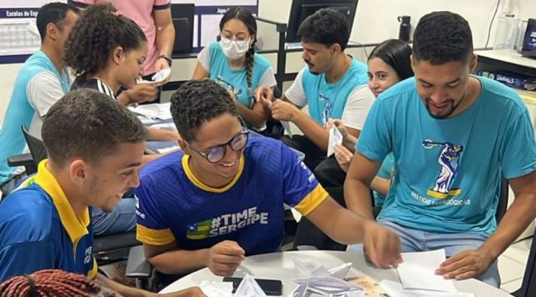 Governo abre processo seletivo para estágio com vagas para estudantes universitários