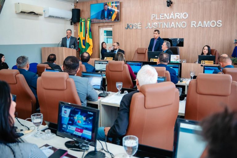 Prefeito Sérgio Reis apresenta Projeto de Lei na CML e detalha investimentos