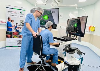 Hospital de Cirurgia promove workshop cirúrgico com simulador de robótica