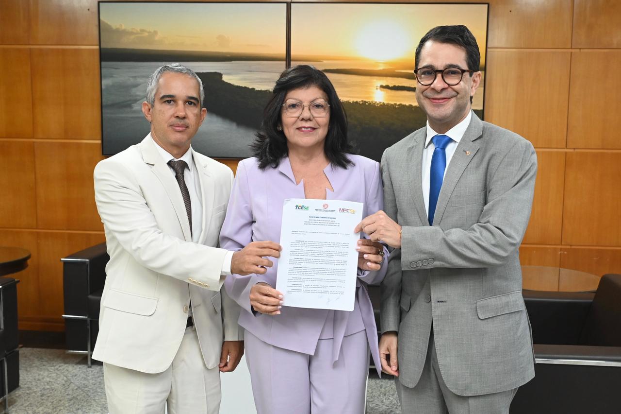 b6b4ab63-3fe4-4999-b7c7-439d24eb39b3