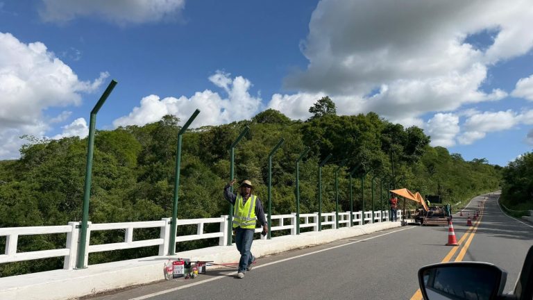 Ibrain de Valmir comemora instalação de guarda-corpo na Rodovia SE-170