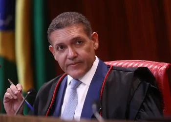Nunes Marques é eleito presidente do TSE