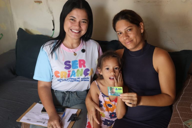 Programa Mãe Sergipana entrega cartões em Simão Dias e Poço Verde