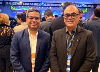 Em Brasília, prefeito de Simão Dias comemora premiação do Sebrae e recebe notícia de construção de CAPS