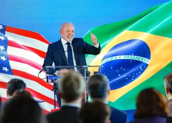 Lula e Trump orientam ministros a resolverem tarifas em 30 dias