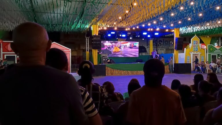 Quadrilhas Balanço do Sertão e Romerão Encantado comandam a Vila da Capital Nacional da Vaquejada nesta quinta, 18