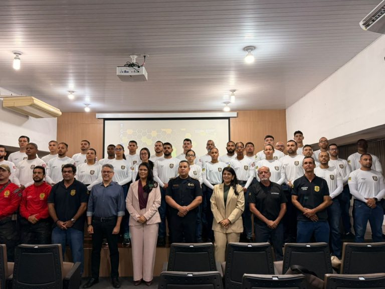 Aprovados no concurso da GML iniciam aulas de Manuseio e Emprego de Arma de Fogo na Acadepol