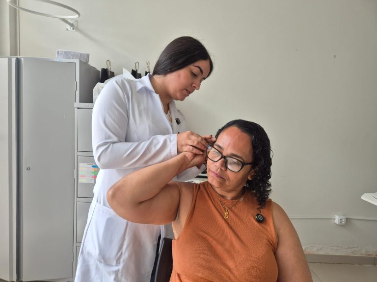 Prefeitura de Lagarto beneficia quase 200 pacientes com nova entrega de aparelhos auditivos