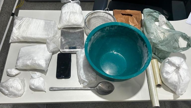 Polícia Civil apreende mais de 1,3 kg de cocaína e desarticula laboratório de preparo de drogas em Itabaiana