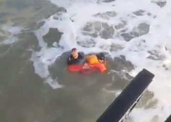 GTA resgata kitesurfista em alto-mar após acionamento do Corpo de Bombeiros