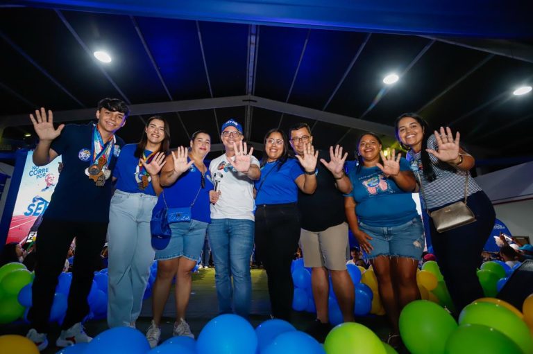 Programas ‘Nota 10’ e ‘Sergipe no Mundo’ do governador Fábio transformam vidas de estudantes sergipanos