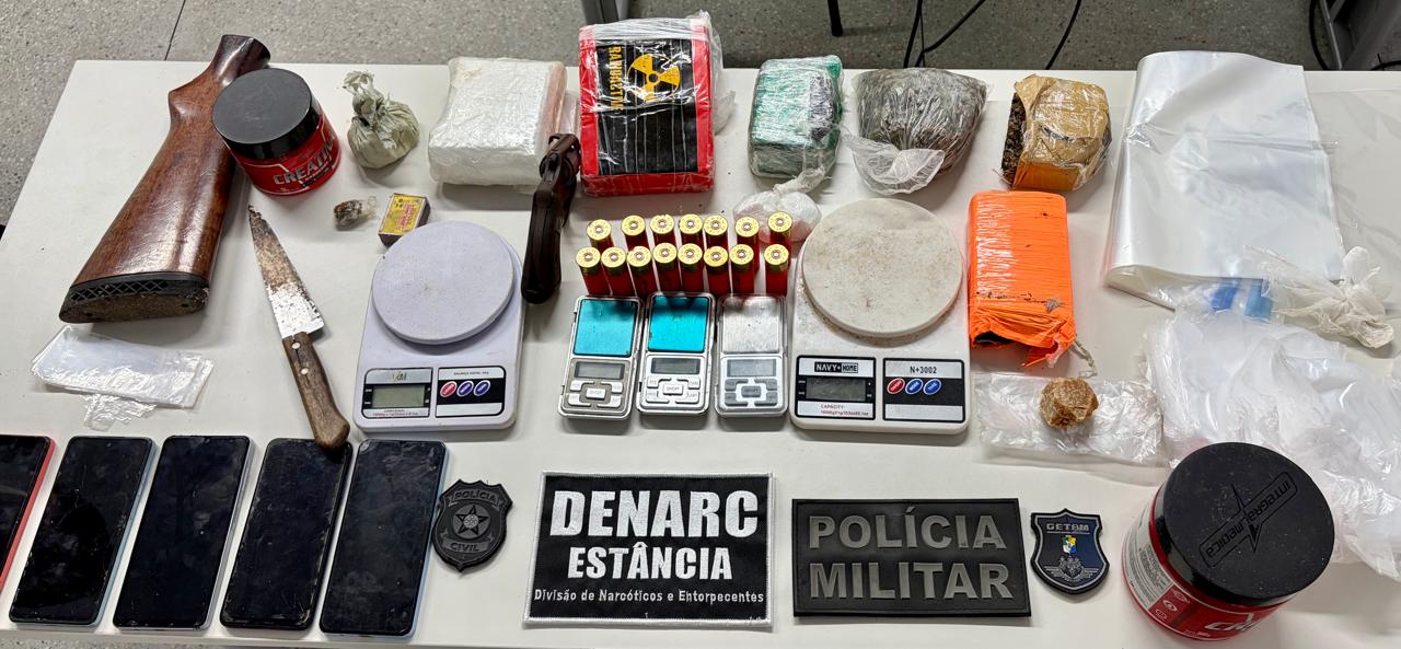 2026.08.20 - OPERAÇÃO MACACO LOUCO - POLÍCIA CIVIL PRENDE DOIS INVESTIGADOS E APREENDE DROGAS E MUNIÇÕES
