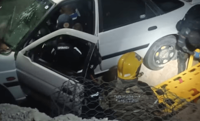 Screenshot 2026-08-12 at 19-17-02 Homem fica ferido após veículo cair em cratera em rodovia de Sergipe G1