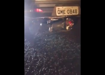 Duas pessoas morrem em acidente envolvendo motocicleta e caminhonete na BR-235