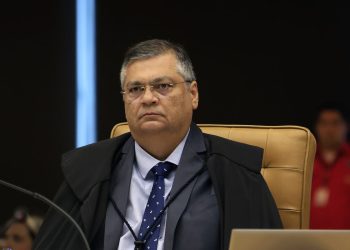 Flávio Dino autoriza novo inquérito da PF para investigar Lulinha