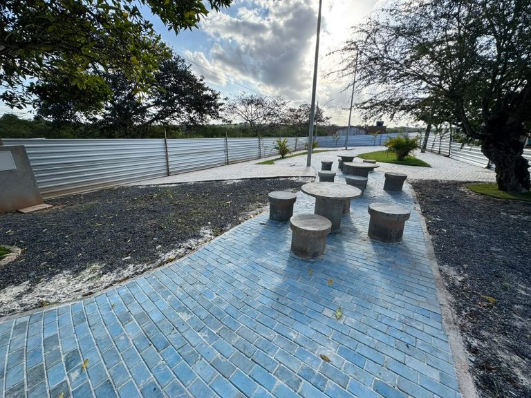 Praça construída pelo Governo do Estado vai transformar a realidade da Comunidade 11 Casas, em Lagarto