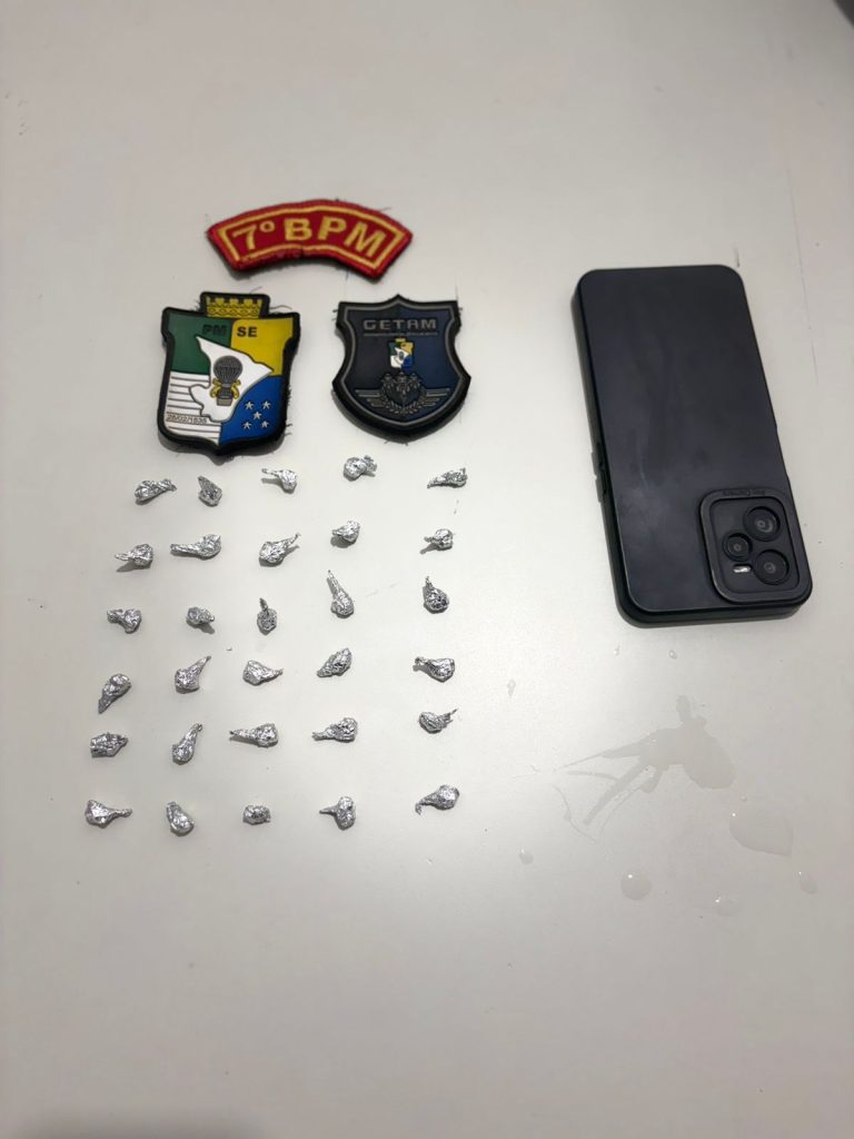 PMSE apreende 30 pedras de crack durante patrulhamento em Lagarto