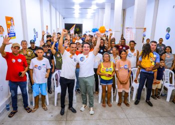 Gustinho recebe forte apoio durante encontro em Socorro