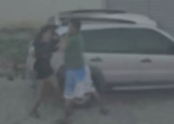 Mulher é agredida e sofre tentativa de estupro na porta de casa em Aracaju