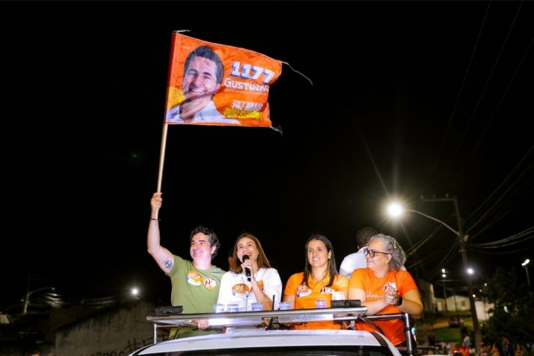 Gustinho e Hilda unem forças e recebem reconhecimento durante minicarreata por bairros de Lagarto