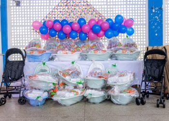 Prefeitura de Lagarto entrega kits de enxoval para gestantes acompanhadas pelos CRAS