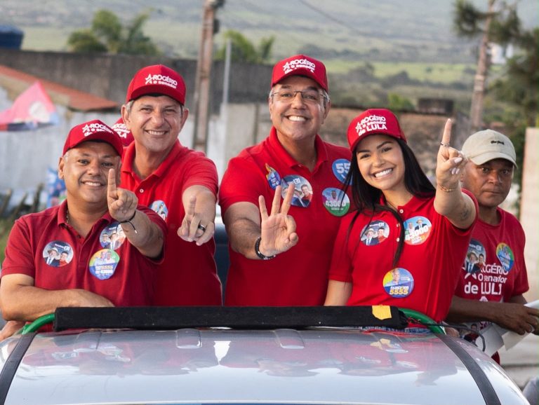 Do time do prefeito Sérgio, Ibrain participa de maior carreata do interior de Sergipe
