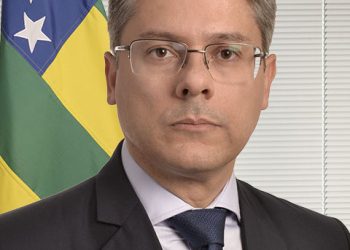 Alessandro Vieira anuncia neutralidade no segundo turno: “os dois arrastam para a presidência escândalos e práticas incompatíveis”