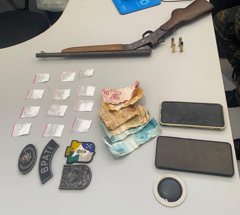 PM prende dupla por suspeita de tráfico de drogas em Boquim
