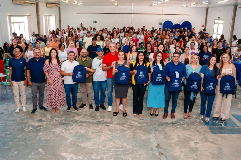 Prefeitura de Lagarto entrega 257 kits de trabalho a Agentes Comunitários de Saúde e de Combate às Endemias