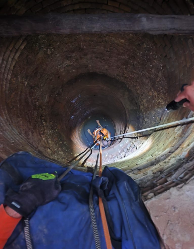 Corpo de Bombeiros resgata idoso de cisterna em Lagarto