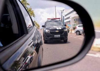 Quatro pessoas são presas durante operação contra revenda de veículos roubados em Sergipe